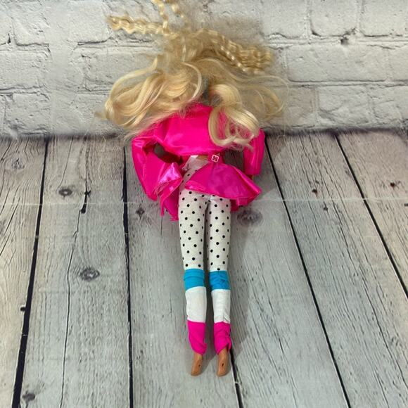 Cool Times Barbie Vintage Doll - Picture 5 of 8